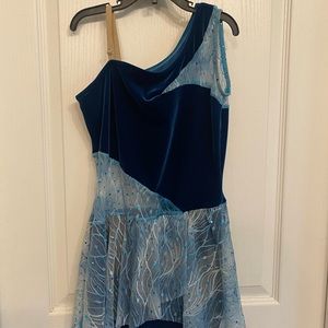 Dance costume - adult small